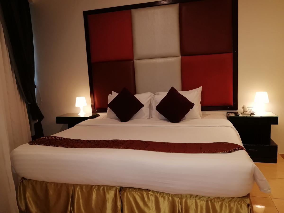 Kenanah Jeddah Hotel מראה חיצוני תמונה