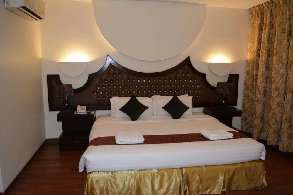 Kenanah Jeddah Hotel מראה חיצוני תמונה